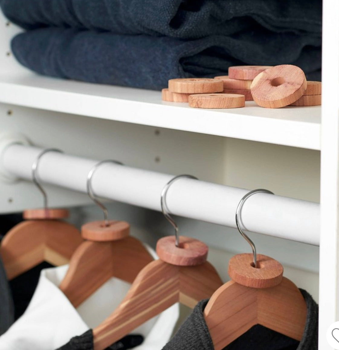 Cedar Rings for Hangers, Cedar Blocks for Clothes Storage 100% Natural Aromatic Cedar Wood for Closets and Drawers 24-Pack