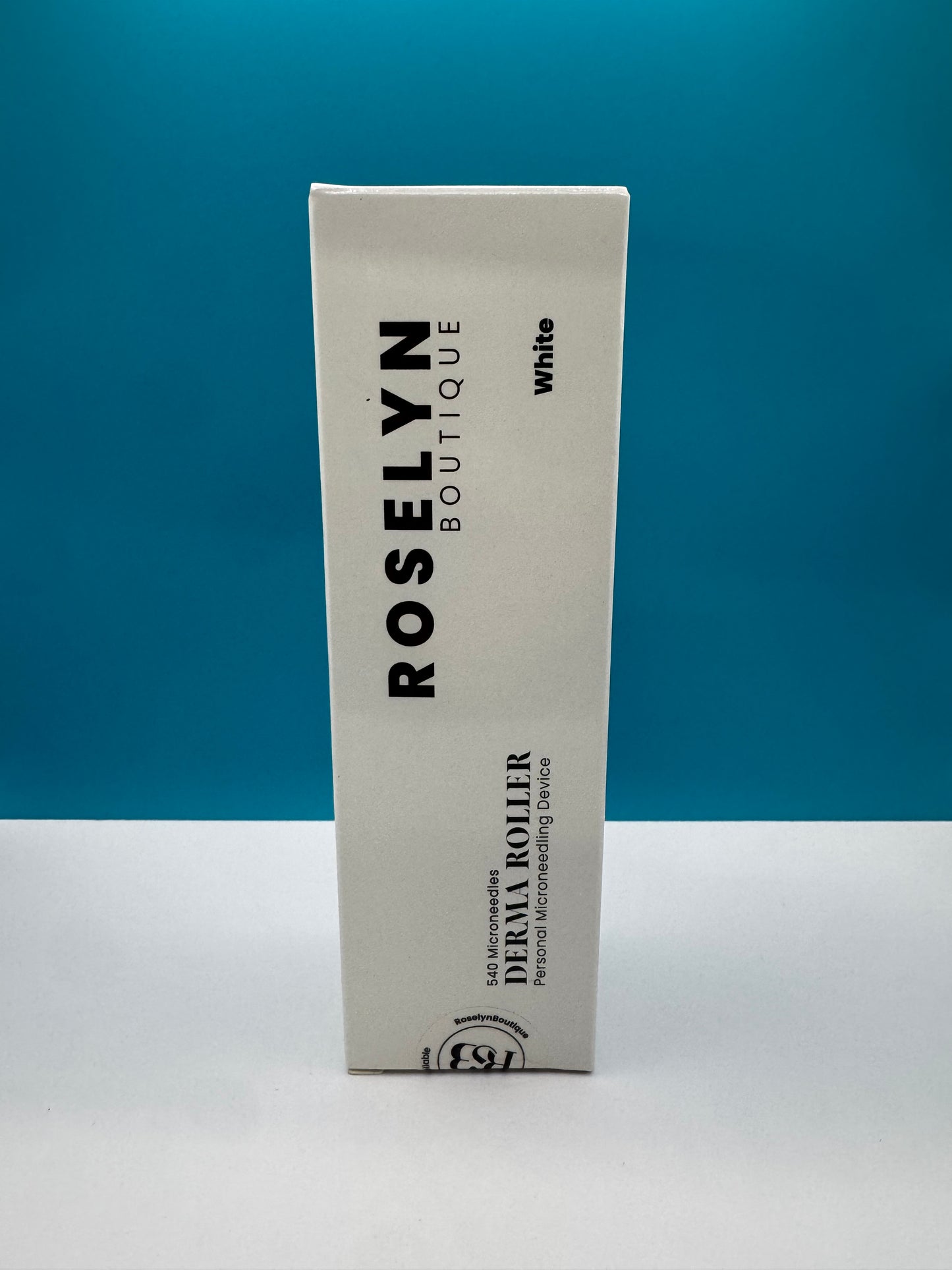 ROSELYNBOUTIQUE Derma Roller Personal Beard & Facial Skin - 540 Micro Needles Titanium Cosmetic Beauty Instrument